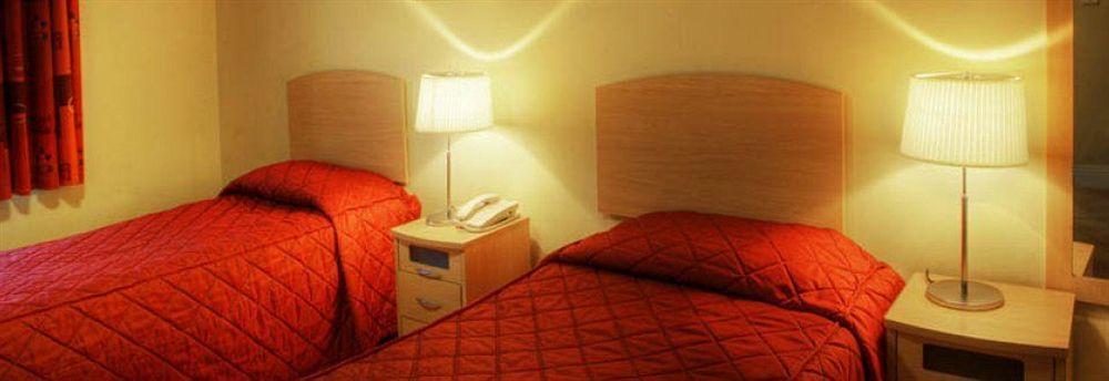 Breaffy Woods Hotel كاستليبار المظهر الخارجي الصورة