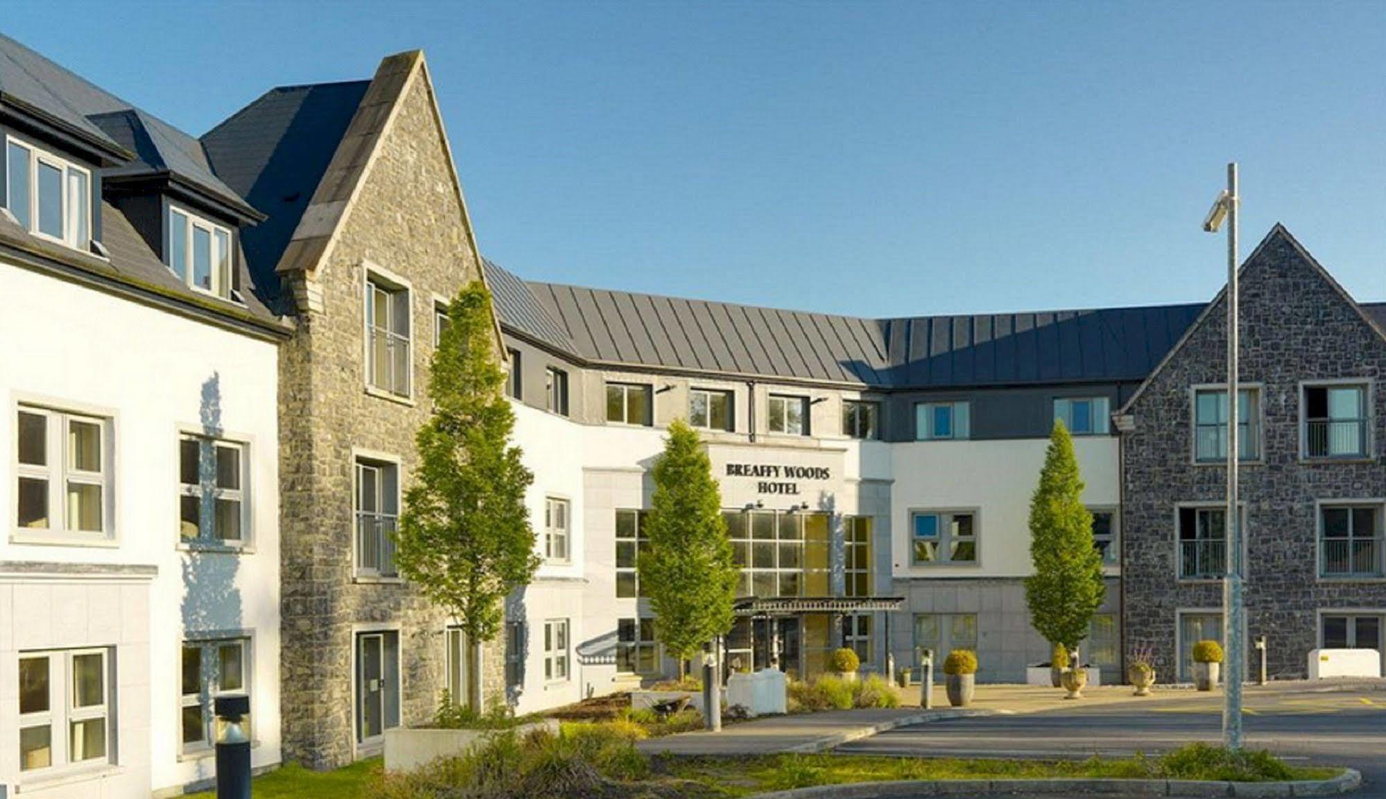 Breaffy Woods Hotel كاستليبار المظهر الخارجي الصورة