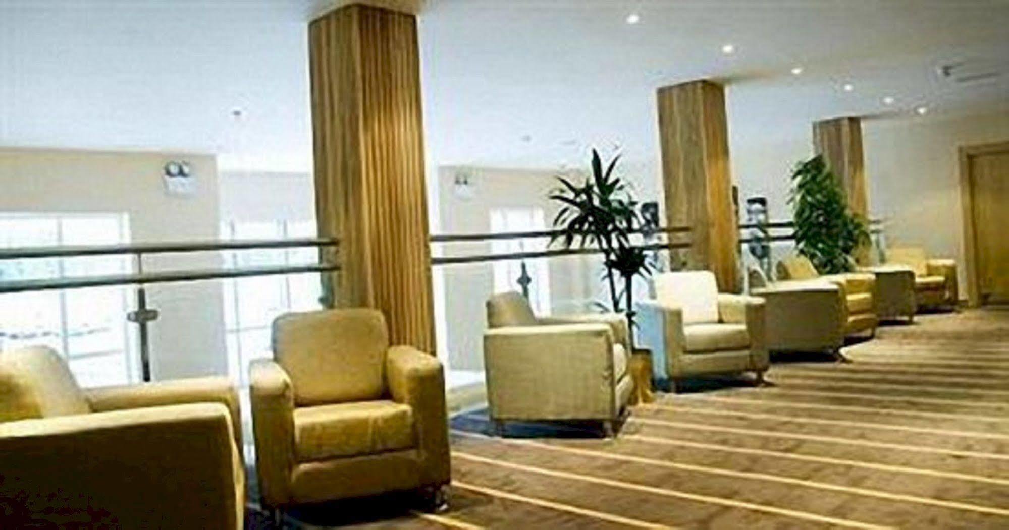 Breaffy Woods Hotel كاستليبار المظهر الخارجي الصورة